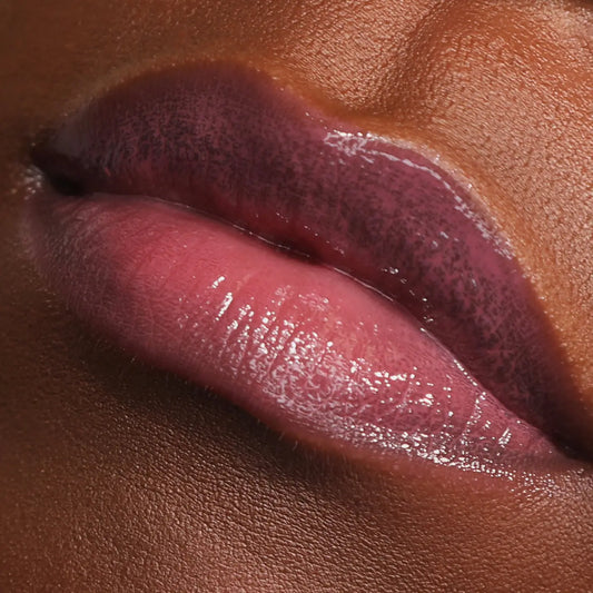 Only Smooches Glow Getter Hydrating Lip Oil